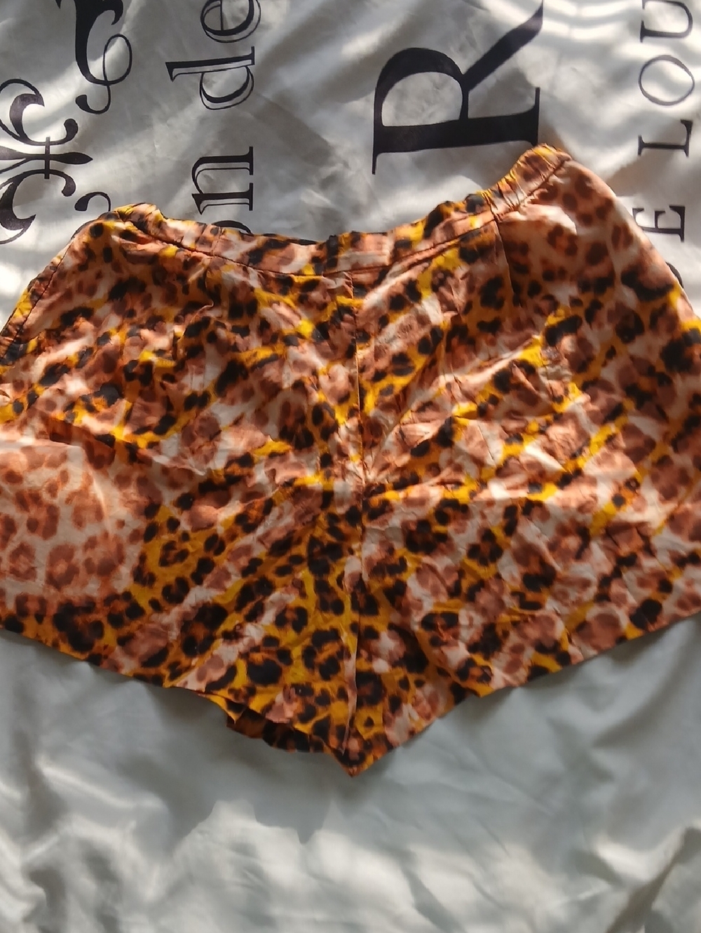 Sandro Leopard Print Flat Front Shorts - Orange/Brown XL Unisex Has Matching Top